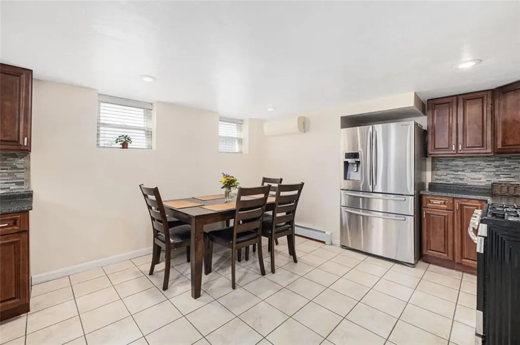 105 Overland Avenue Cranston RI 02910