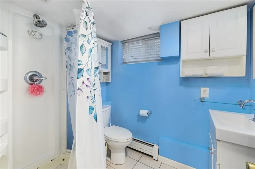 105 Overland Avenue Cranston RI 02910