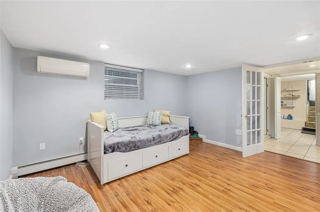 105 Overland Avenue Cranston RI 02910