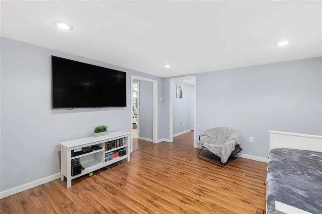 105 Overland Avenue Cranston RI 02910