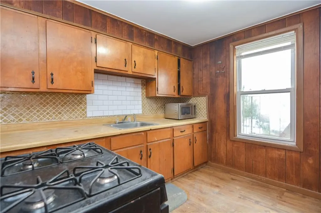 534 Lonsdale Avenue Central Falls RI 02863