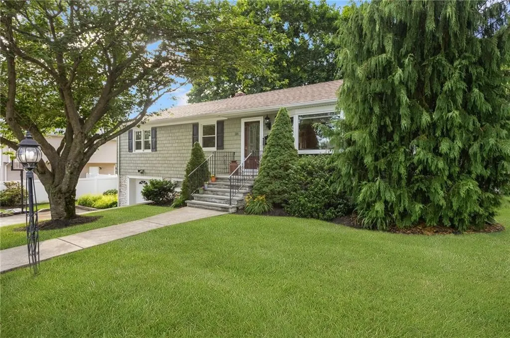 25 Rosewood Drive North Providence RI 02904