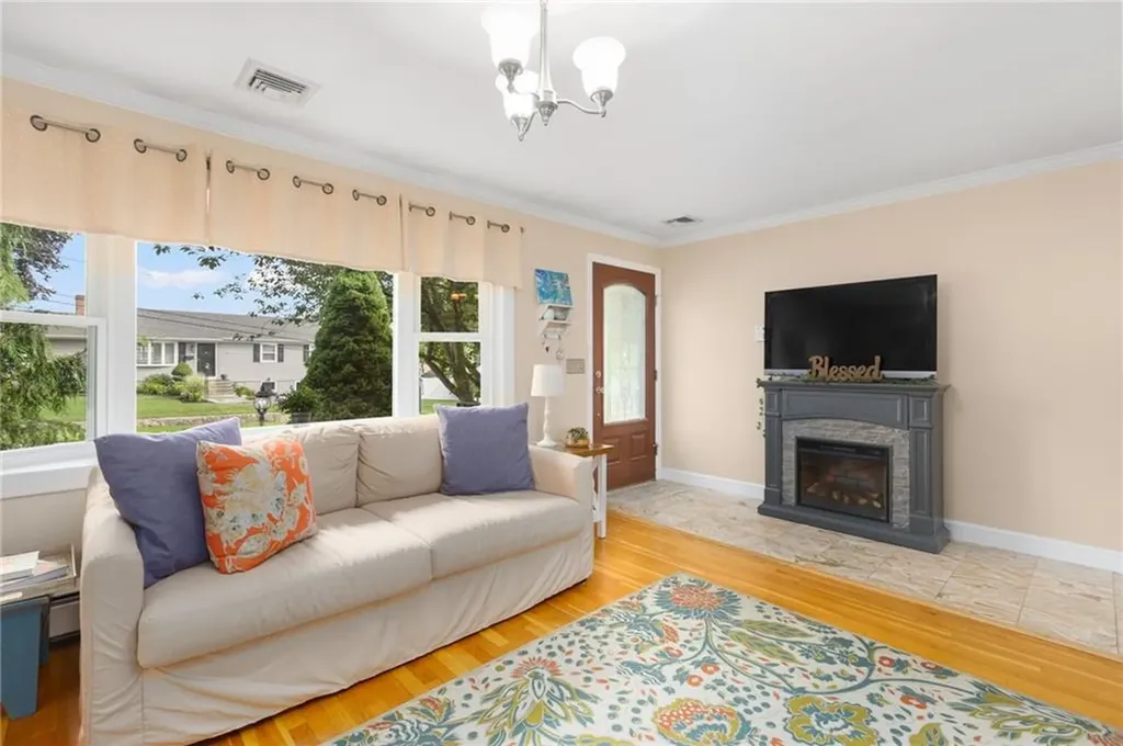 25 Rosewood Drive North Providence RI 02904