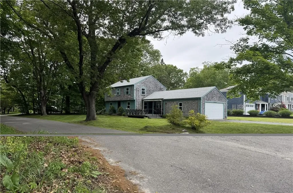 1 Grove Street Barrington RI 02806
