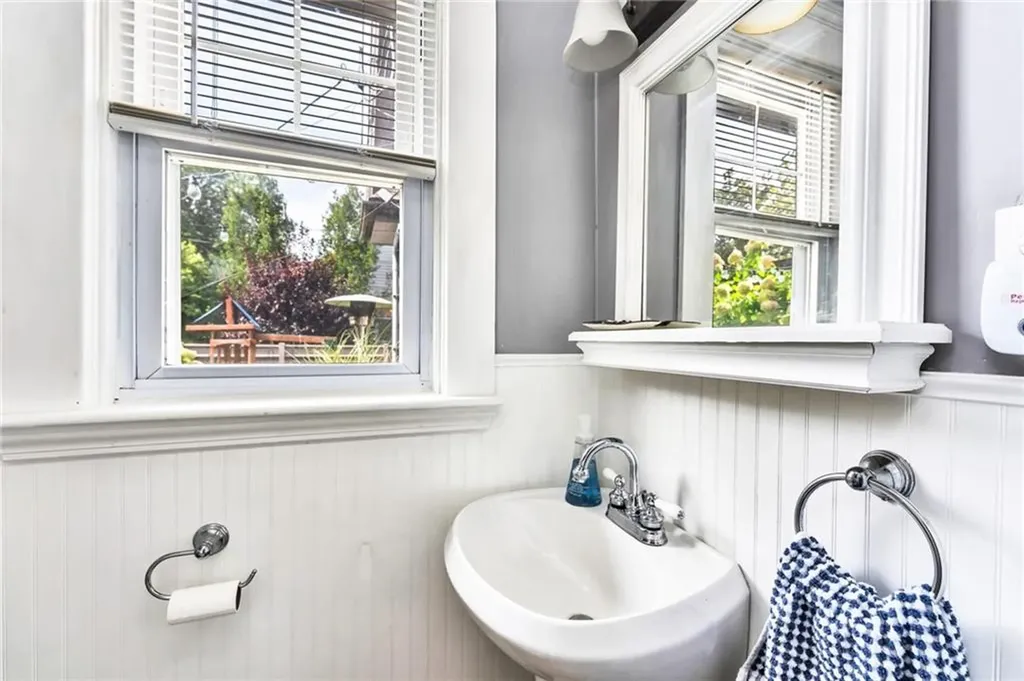 96 Bluff Avenue Cranston RI 02905