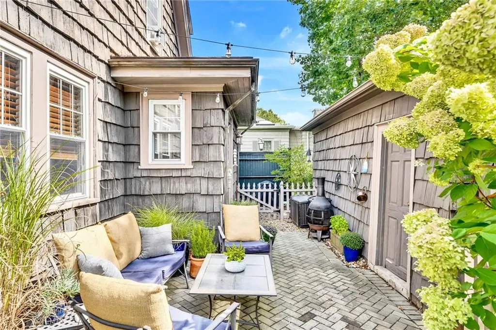 96 Bluff Avenue Cranston RI 02905