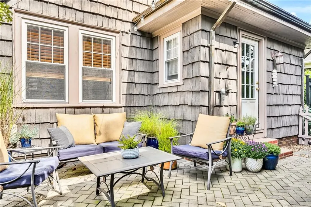 96 Bluff Avenue Cranston RI 02905