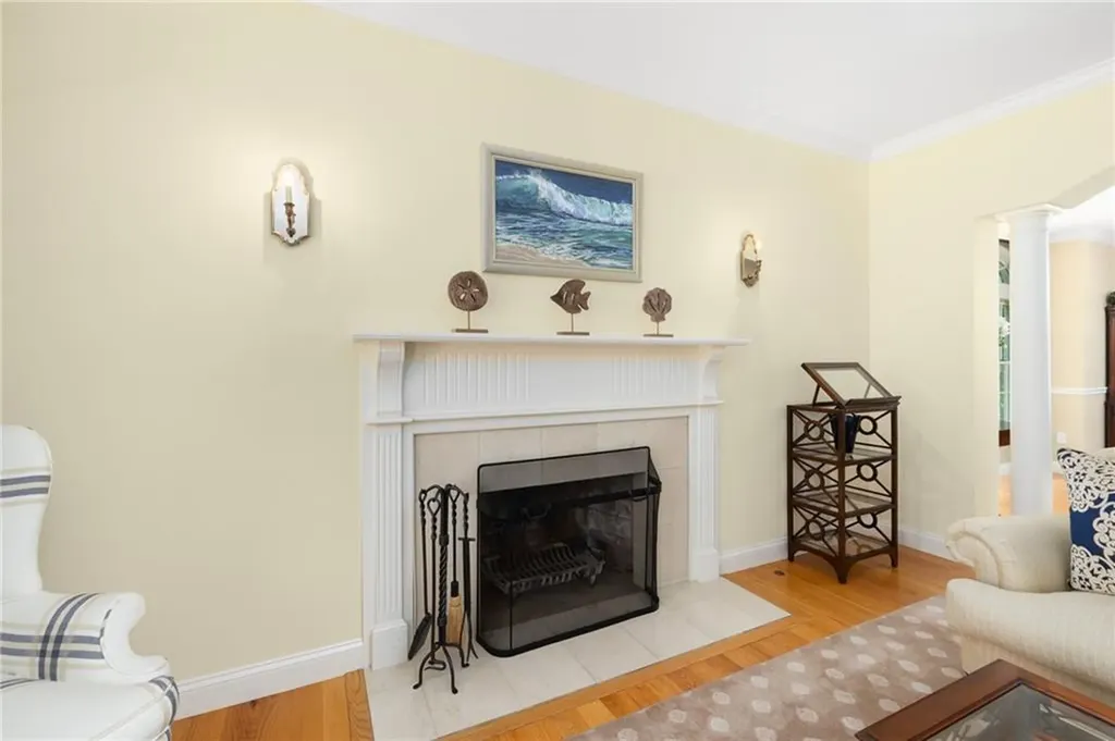 4 Brookfield Court East Greenwich RI 02818