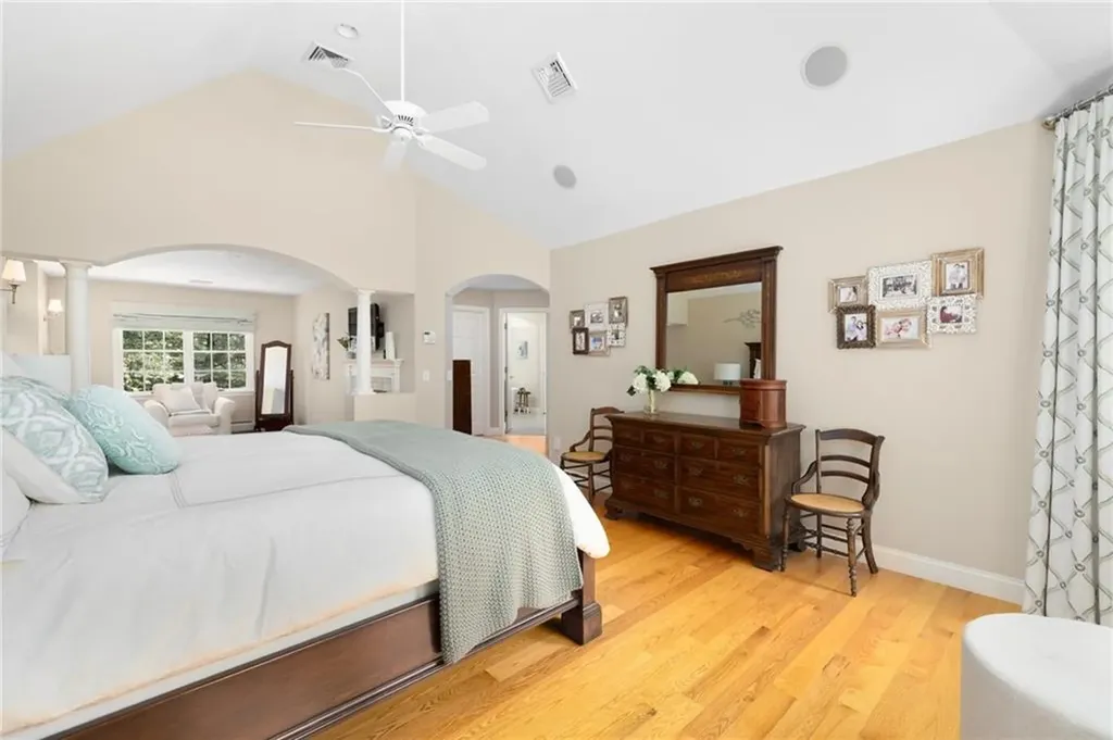 4 Brookfield Court East Greenwich RI 02818