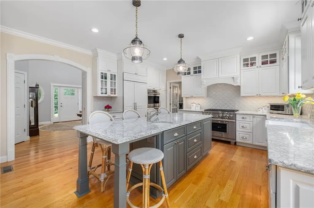 4 Brookfield Court East Greenwich RI 02818
