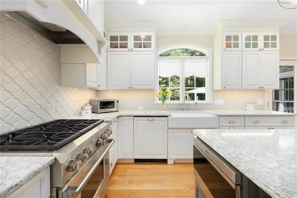 4 Brookfield Court East Greenwich RI 02818
