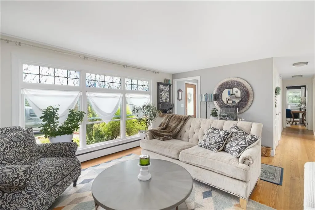 17 Lee Street Cranston RI 02920