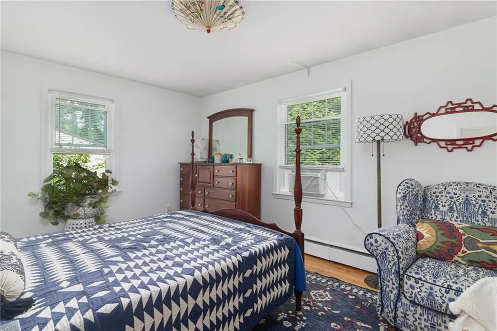 17 Lee Street Cranston RI 02920