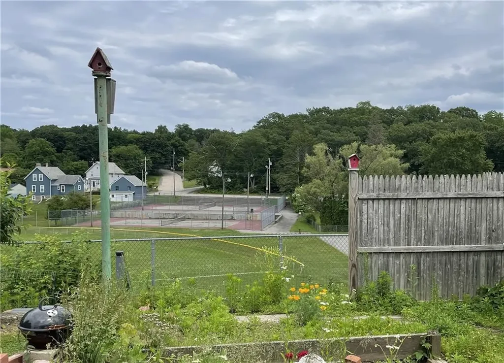 37 Kermit Street Woonsocket RI 02895