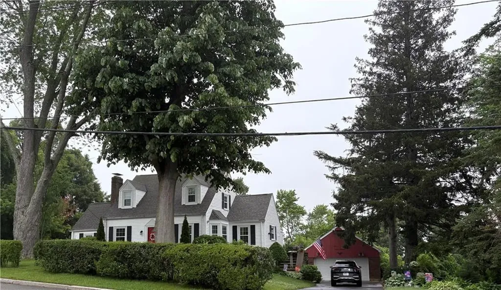 91 Sunset Avenue Providence RI 02909