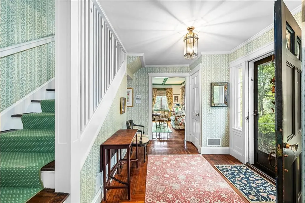 276 Blackstone Boulevard Providence RI 02906