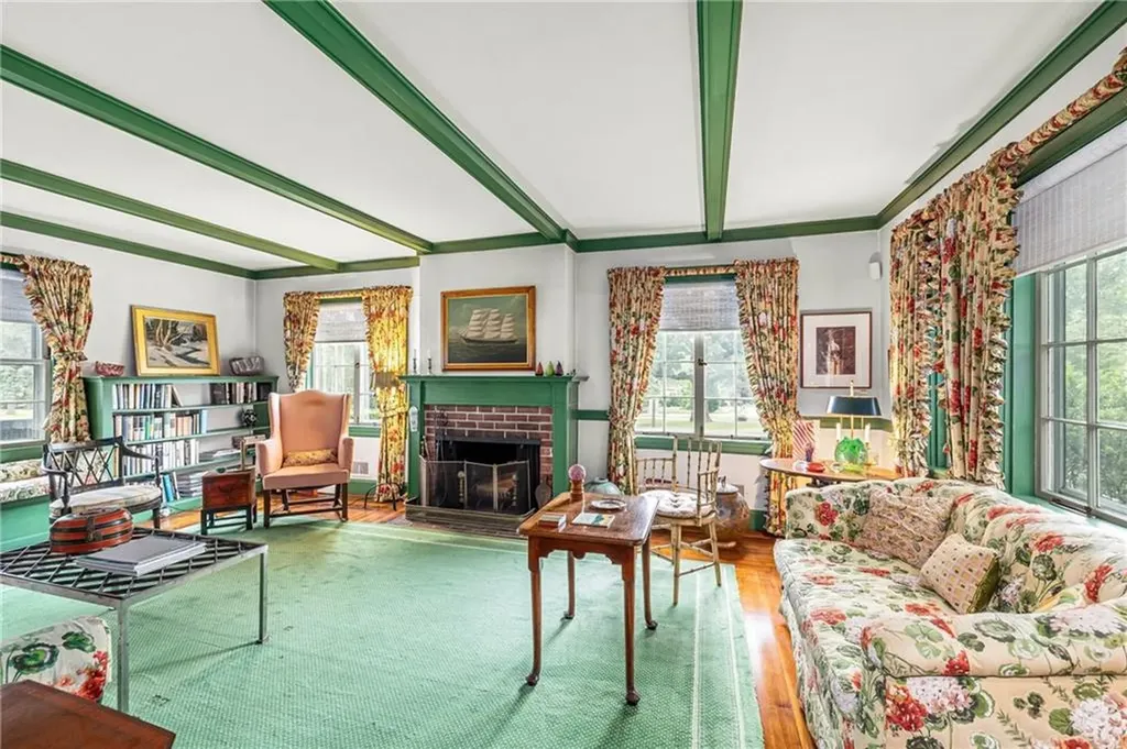 276 Blackstone Boulevard Providence RI 02906
