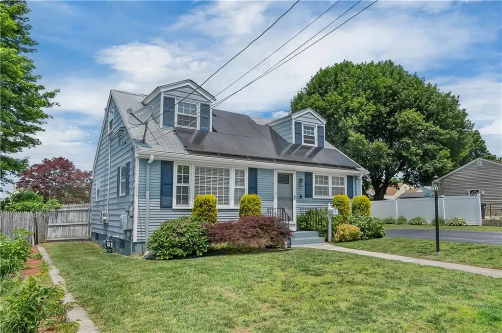 35 Pleasant View Drive North Providence RI 02904