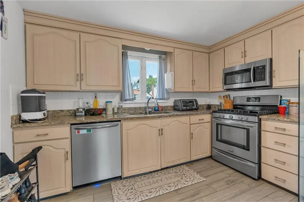 35 Pleasant View Drive North Providence RI 02904