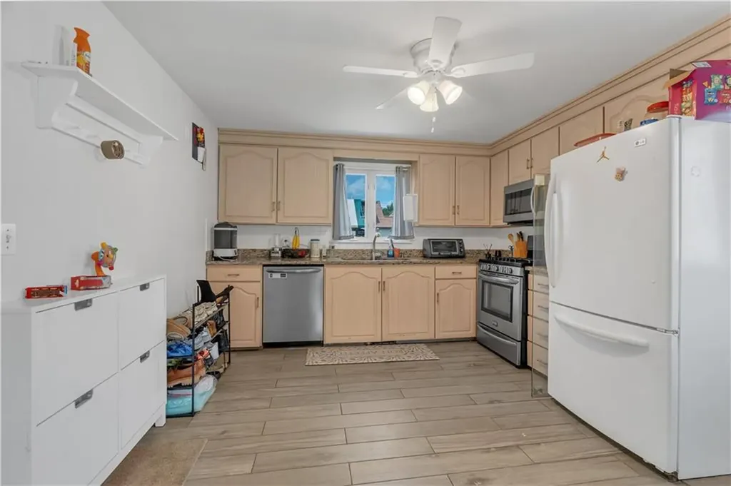 35 Pleasant View Drive North Providence RI 02904