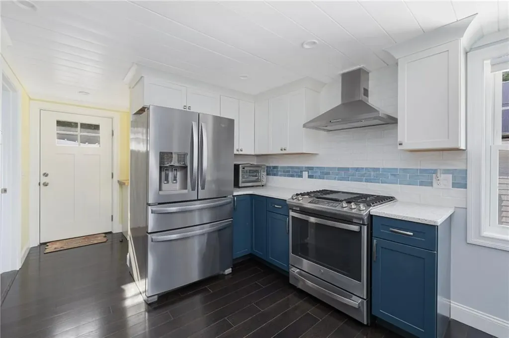 48 Progress Street Warwick RI 02889