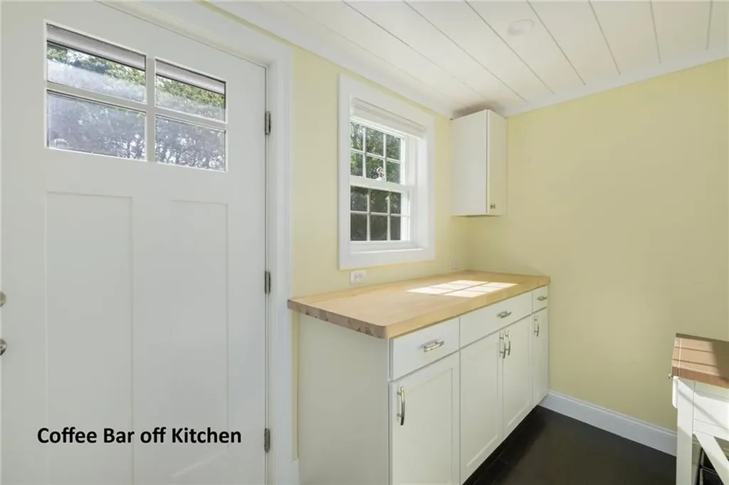 48 Progress Street Warwick RI 02889