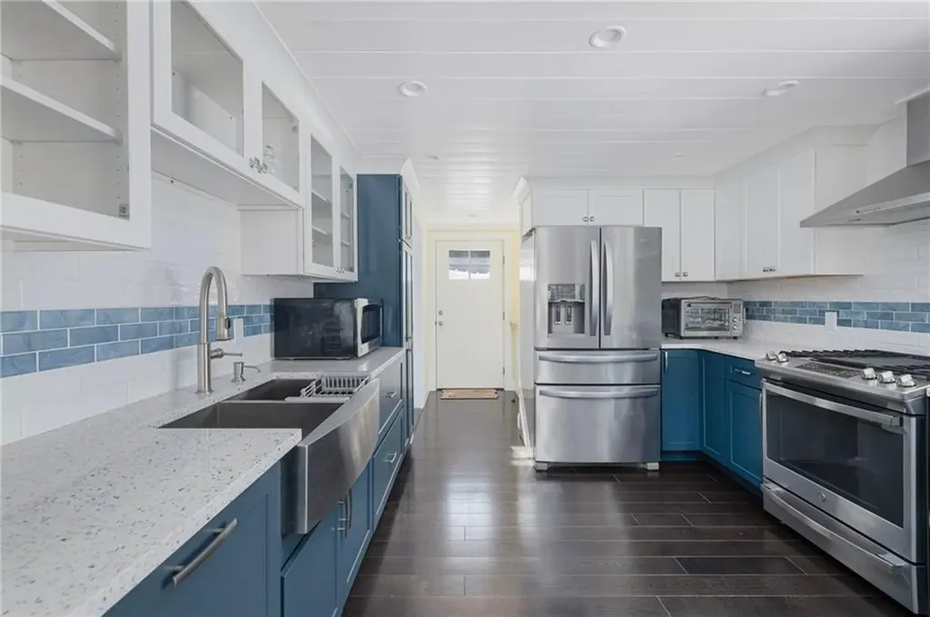 48 Progress Street Warwick RI 02889