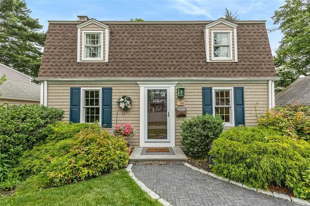 61 Harlem Street East Providence RI 02916
