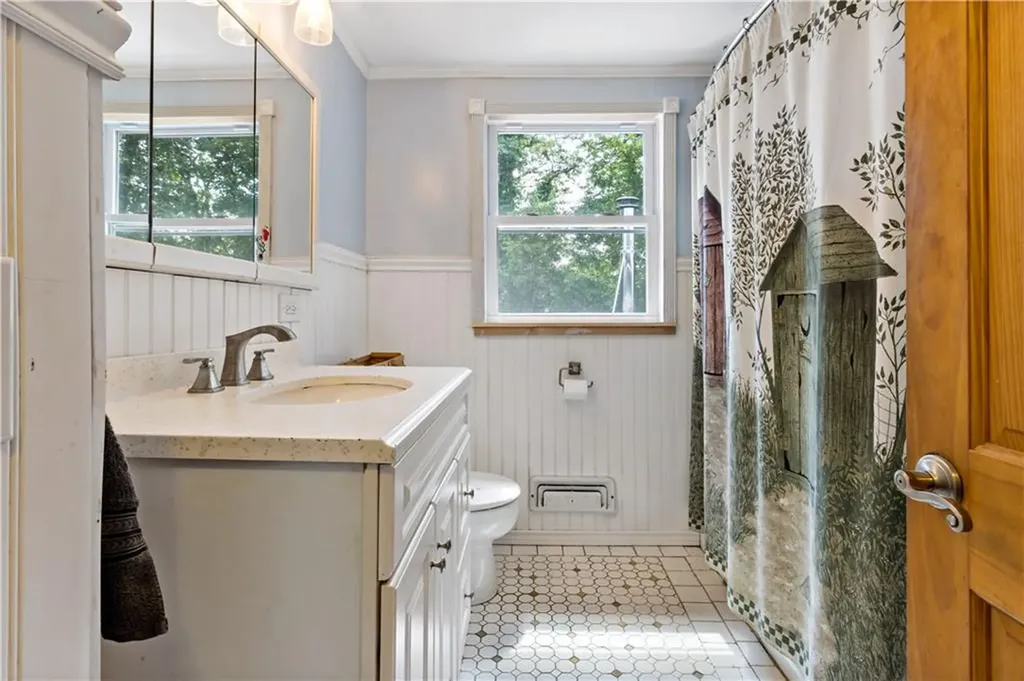 267 Norwood Avenue Warwick RI 02888