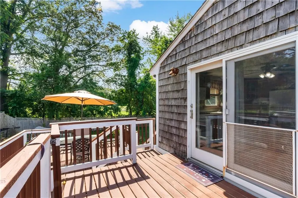 267 Norwood Avenue Warwick RI 02888