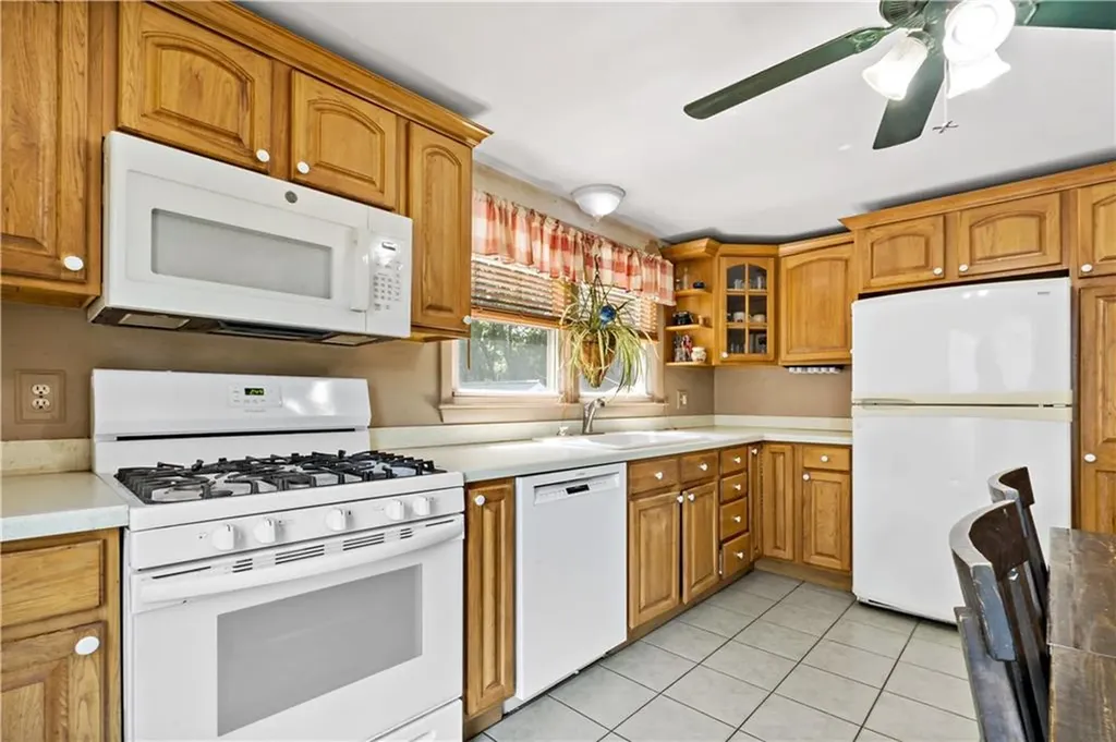 267 Norwood Avenue Warwick RI 02888