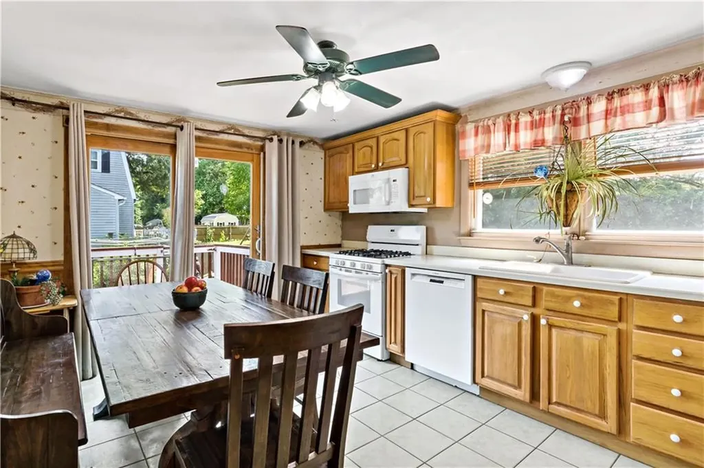 267 Norwood Avenue Warwick RI 02888