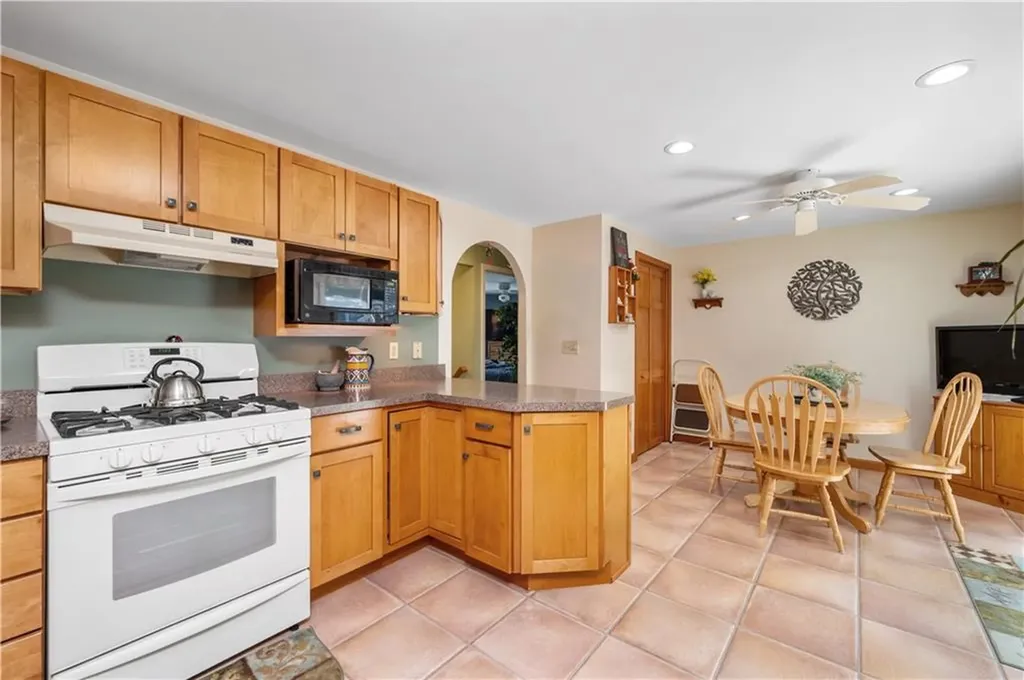 140 Rhodes Avenue Woonsocket RI 02895