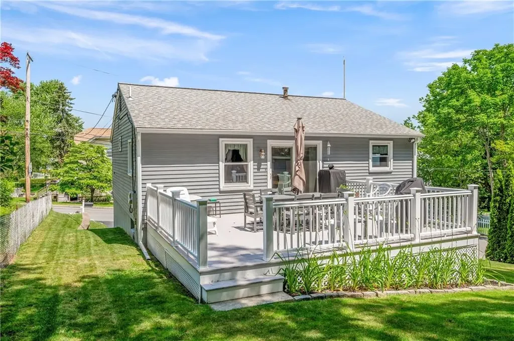 140 Rhodes Avenue Woonsocket RI 02895