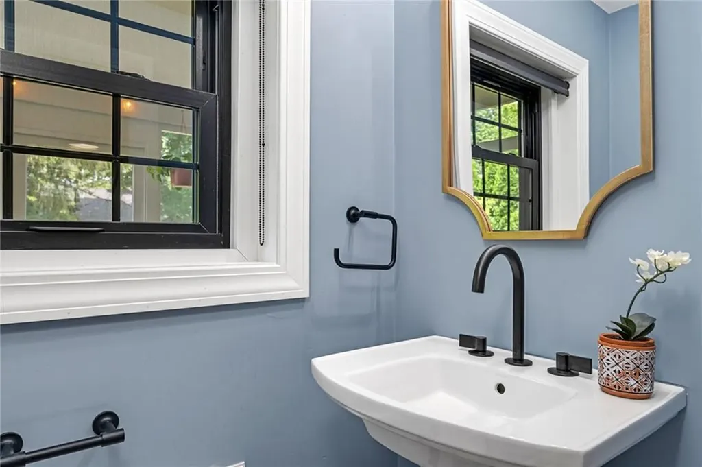 103 Jastram Street Providence RI 02908