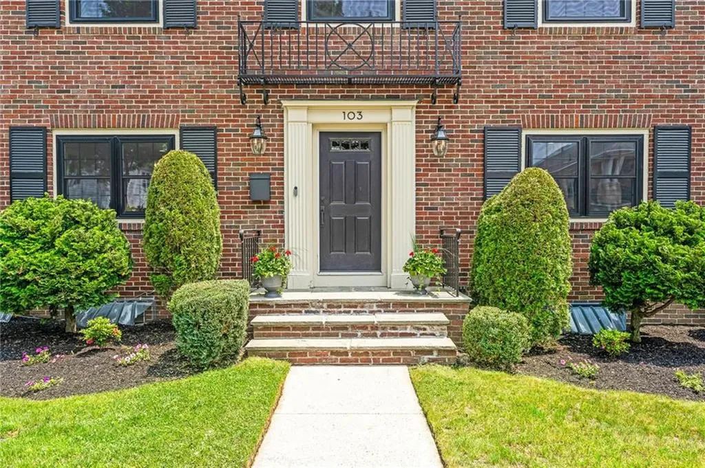 103 Jastram Street Providence RI 02908