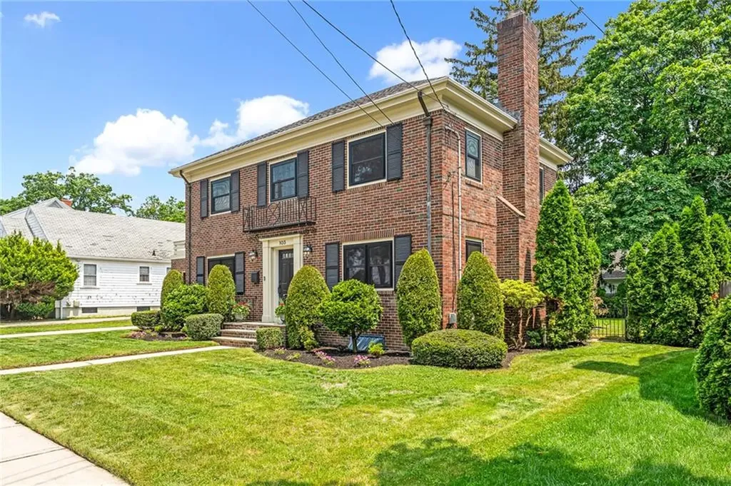 103 Jastram Street Providence RI 02908
