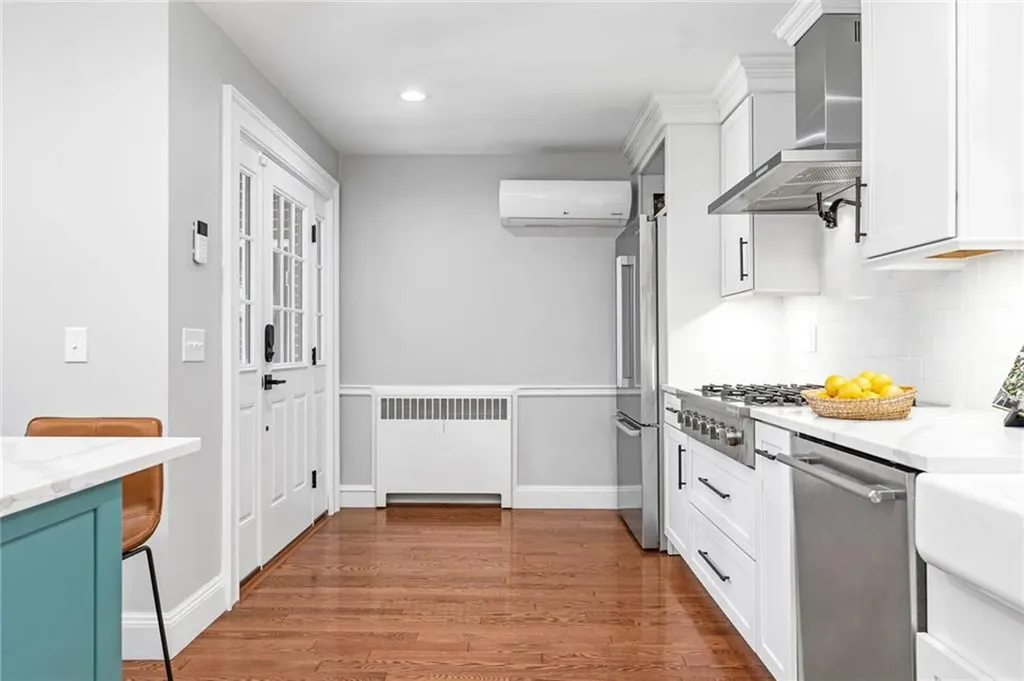 103 Jastram Street Providence RI 02908