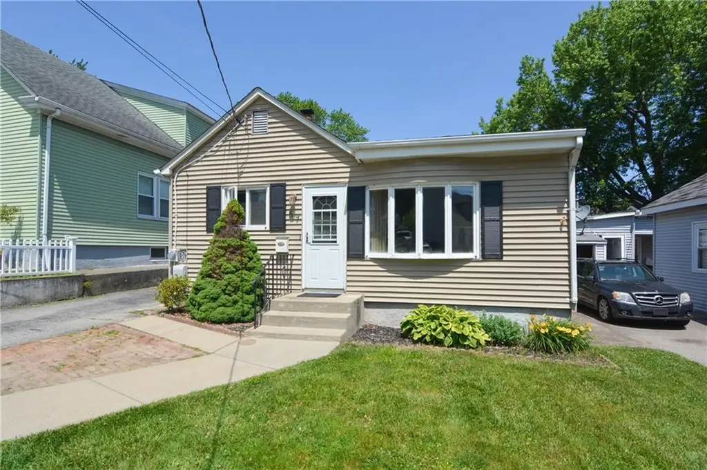 57 Vivian Avenue Pawtucket RI 02860