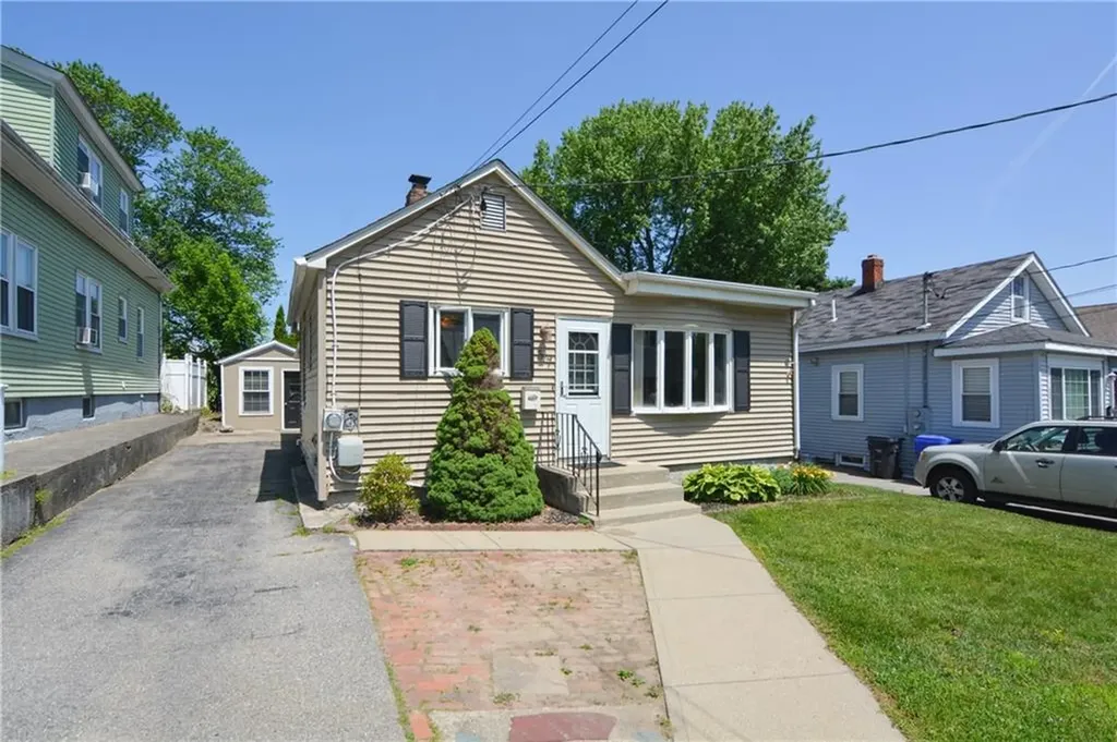 57 Vivian Avenue Pawtucket RI 02860