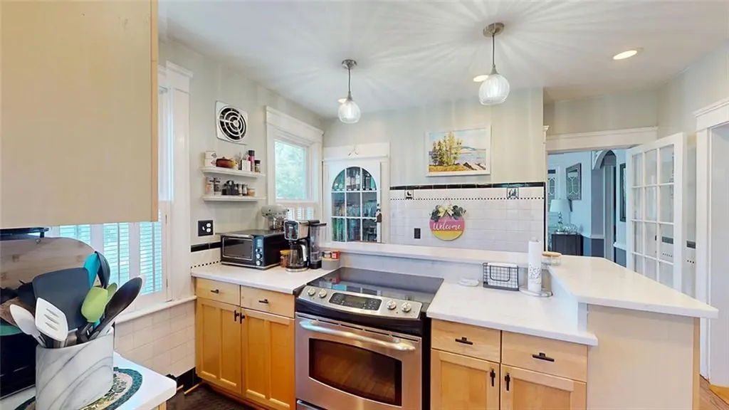 507 509 Pleasant Valley Parkway Providence RI 02908