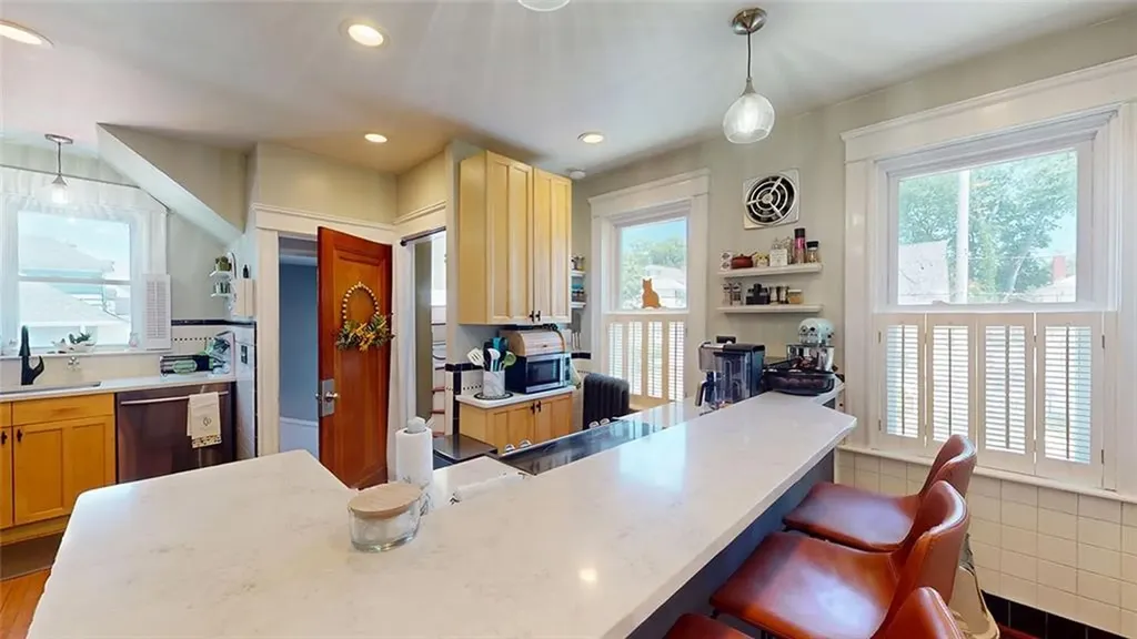 507 509 Pleasant Valley Parkway Providence RI 02908