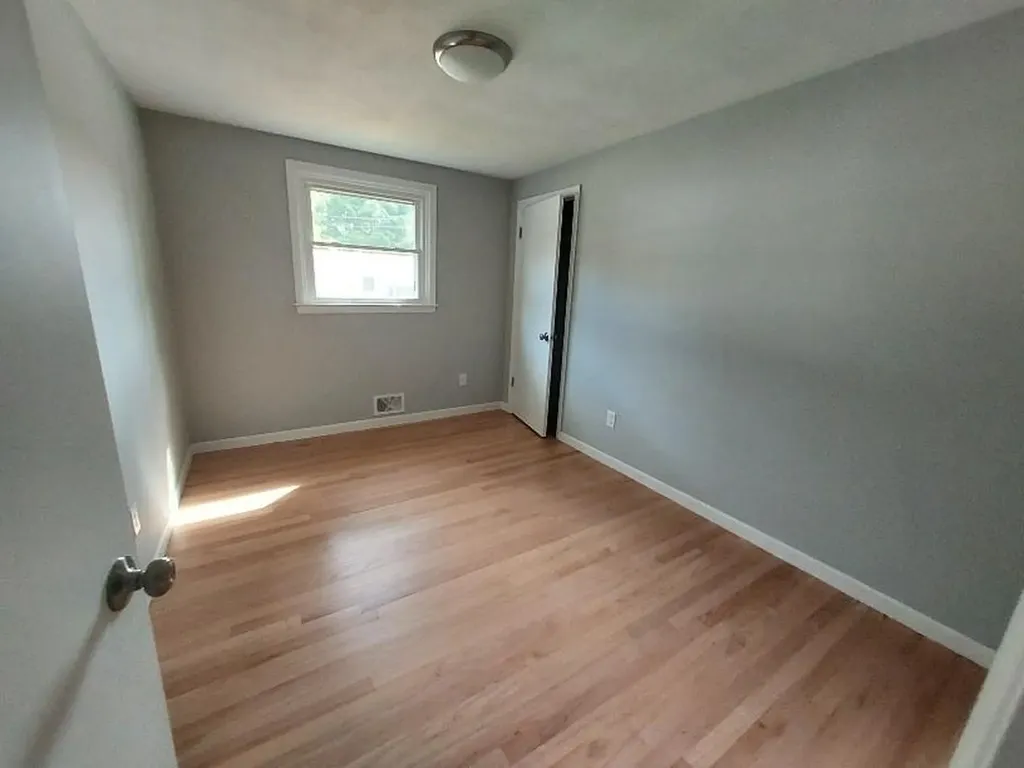16 Fyffe Avenue Cranston RI 02920