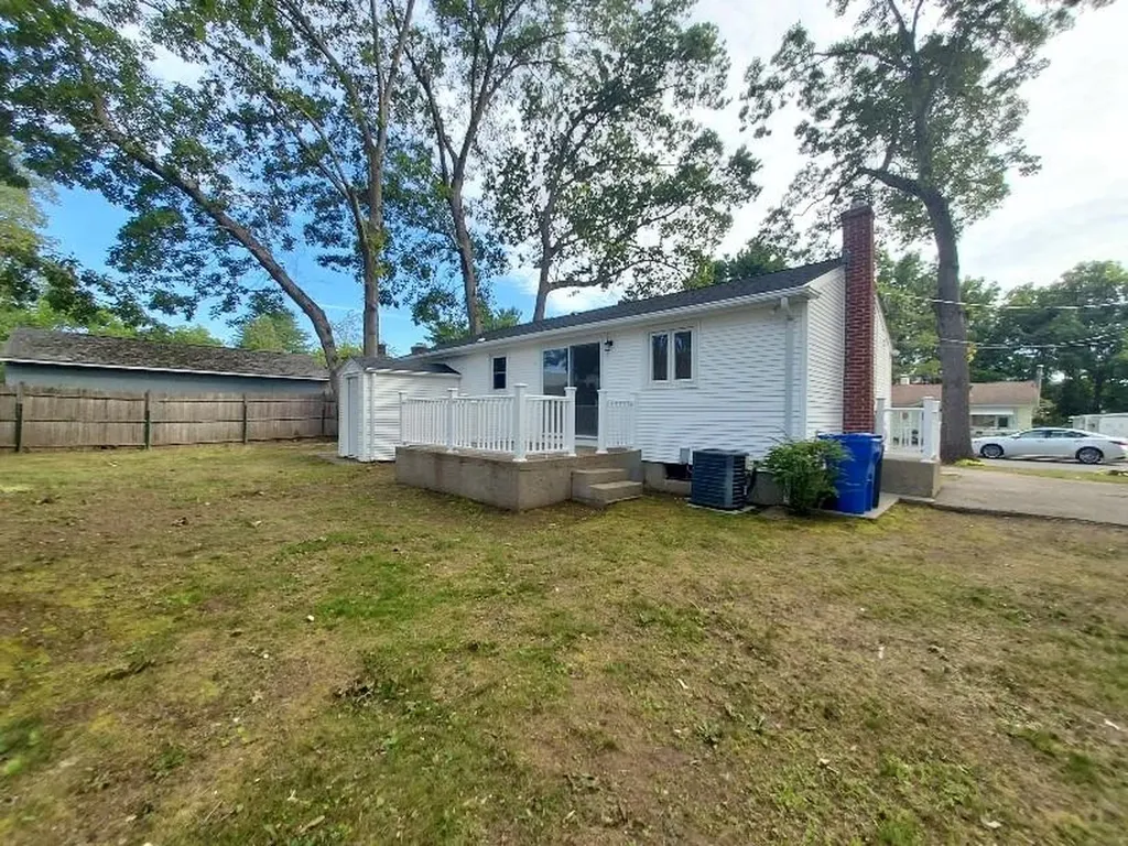 16 Fyffe Avenue Cranston RI 02920