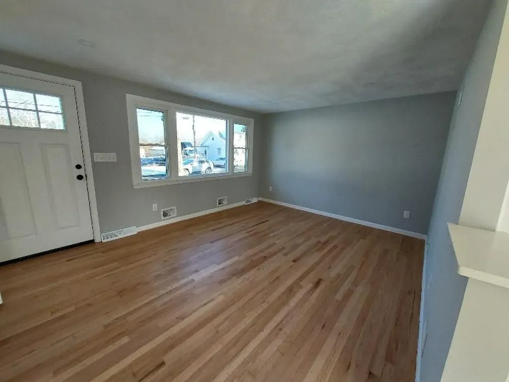 16 Fyffe Avenue Cranston RI 02920