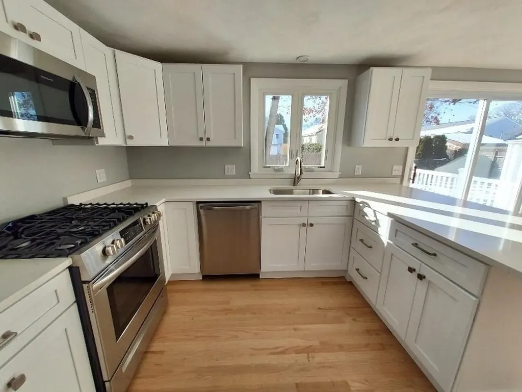 16 Fyffe Avenue Cranston RI 02920
