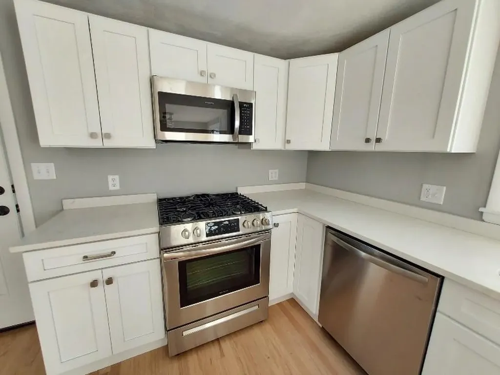 16 Fyffe Avenue Cranston RI 02920