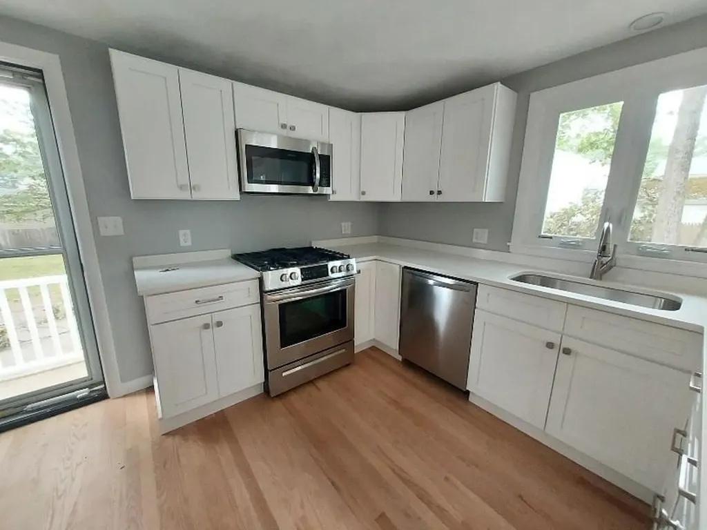16 Fyffe Avenue Cranston RI 02920
