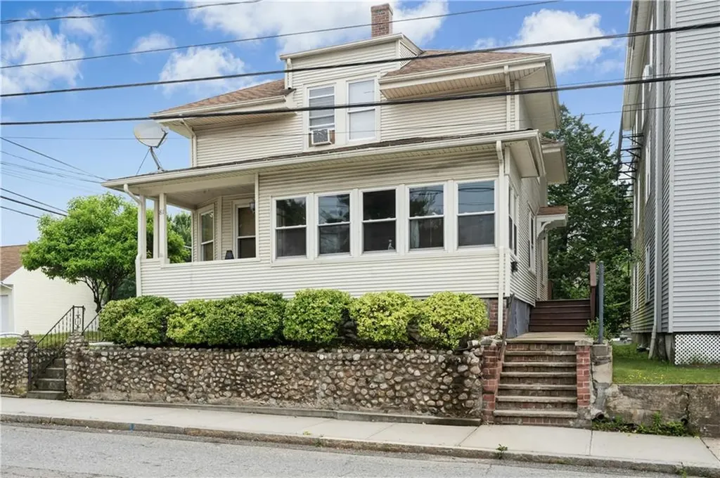 79 Winthrop Street Woonsocket RI 02895