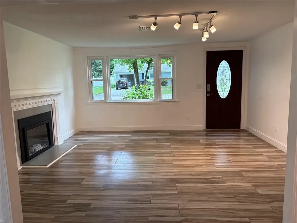 7 Hemlock Drive Barrington RI 02806